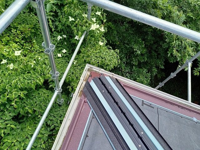 鹿嶋市で屋根カバー工事